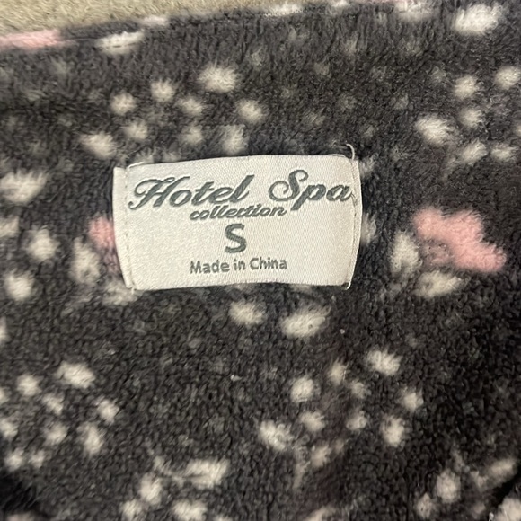 Warm Zippered Nightgown - Picture 2 of 4